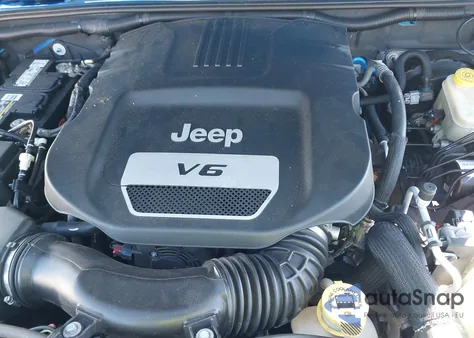 2014 Jeep Wrangler Unlimited Polar Edition z USA, uszkodzony, nr VIN 1C4HJWEG1EL188445